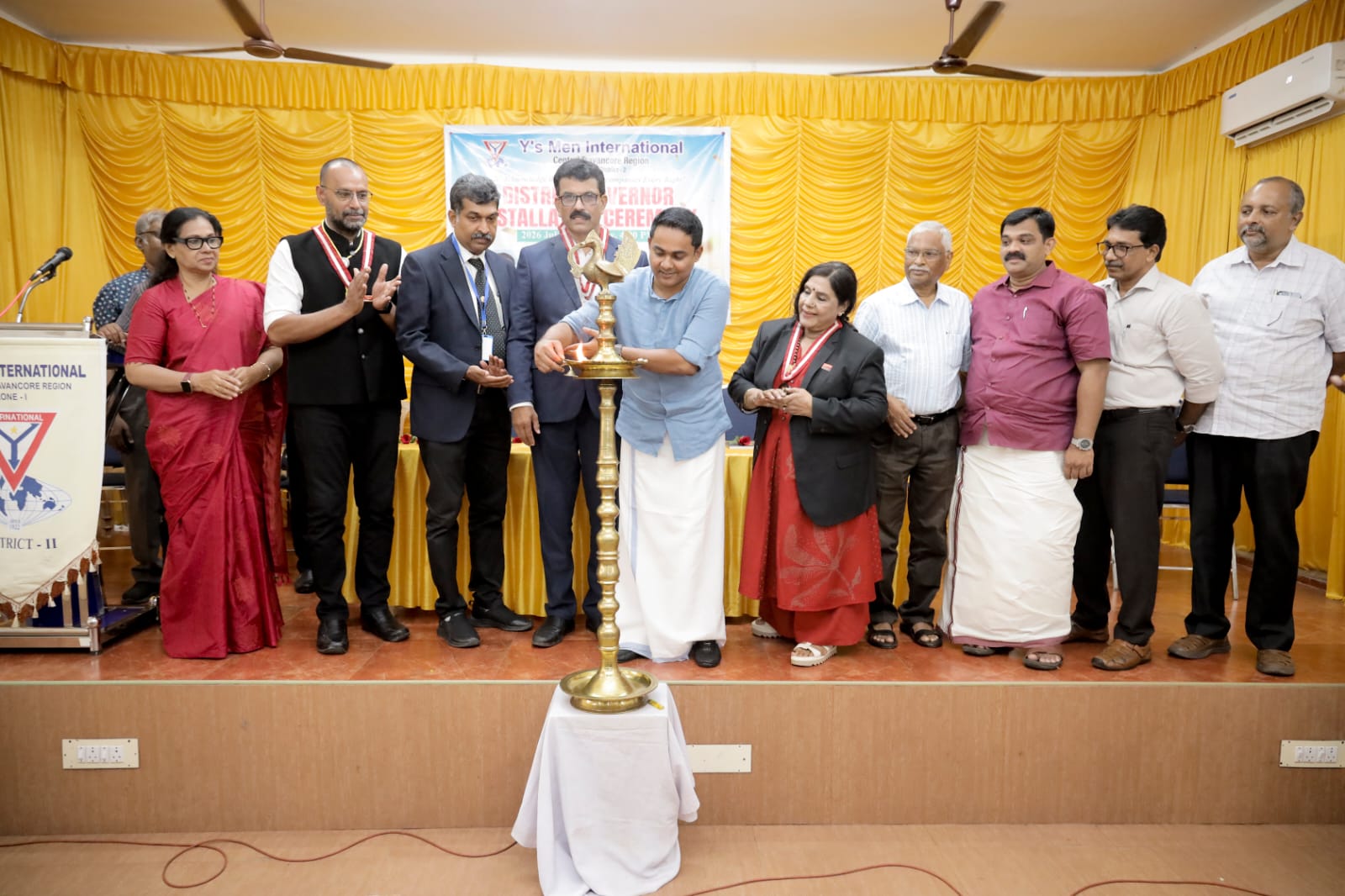വൈസ് മെൻസ് ഇന്റർനാഷണൽ ഡിസ്ട്രിക്ട് ഗവർണർ സനോജ് വർഗീസിന്റെ  സ്ഥാനാരോഹണം നടത്തി